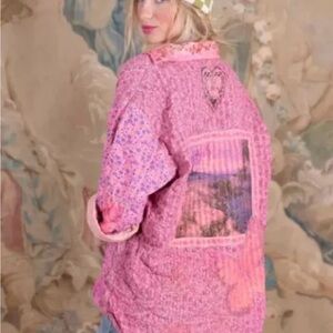 Magnolia Pearl Quilted Floral Boyfriend Shirt,
Top 1760, La Tuna, OS